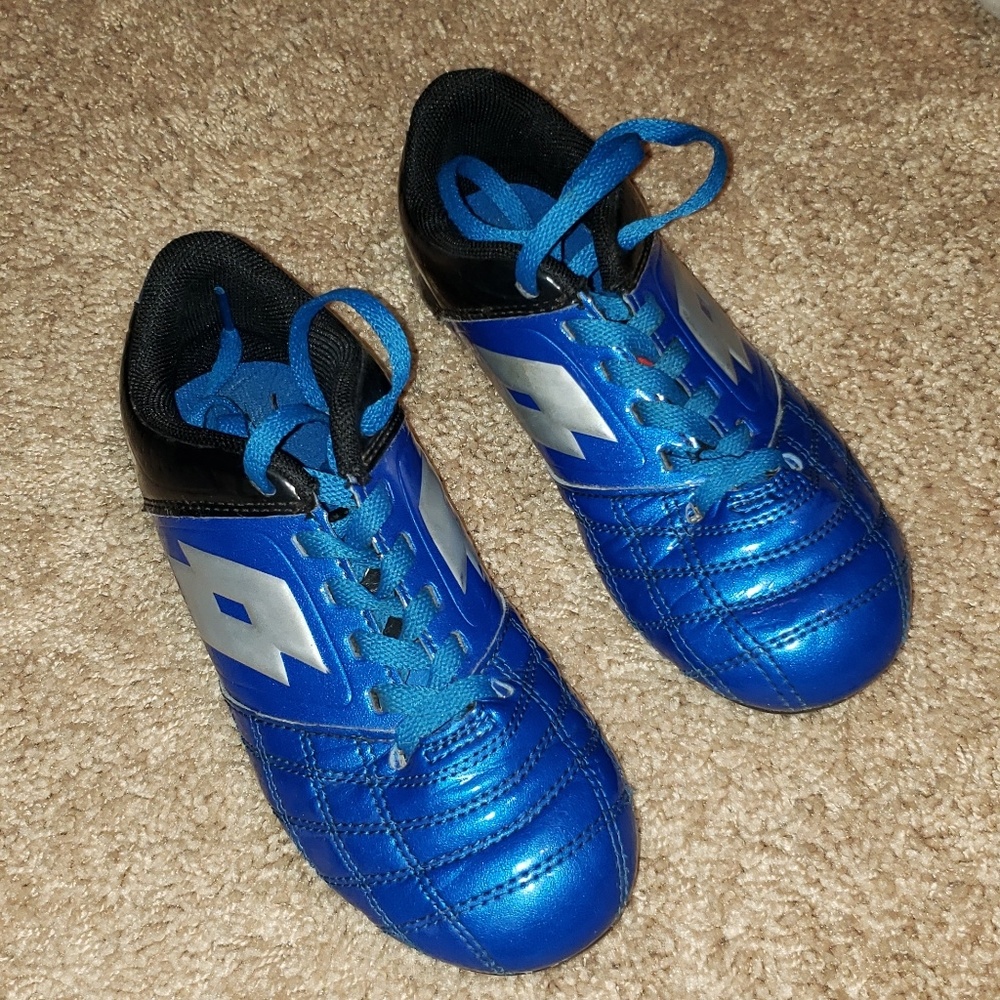 Soccer cleats sz 1.5 youth